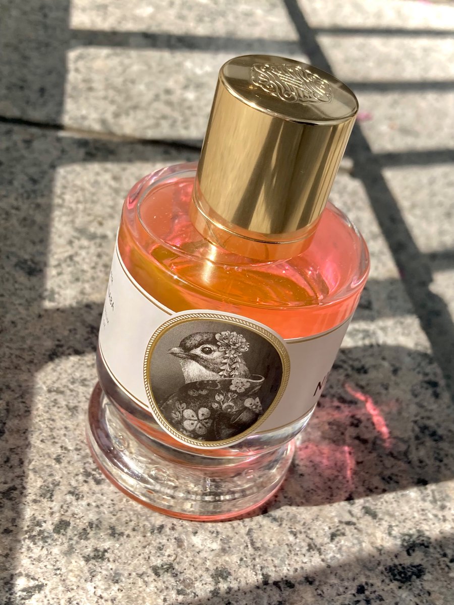 Zoologist ｜ナイチンゲール 柑橘の爽やかなトップから、梅の花と