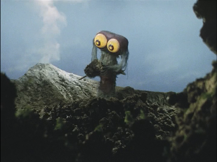 スペクトルマン 「怪獣ギラギンドの武器は何か？」 「武器は巨大な腕力