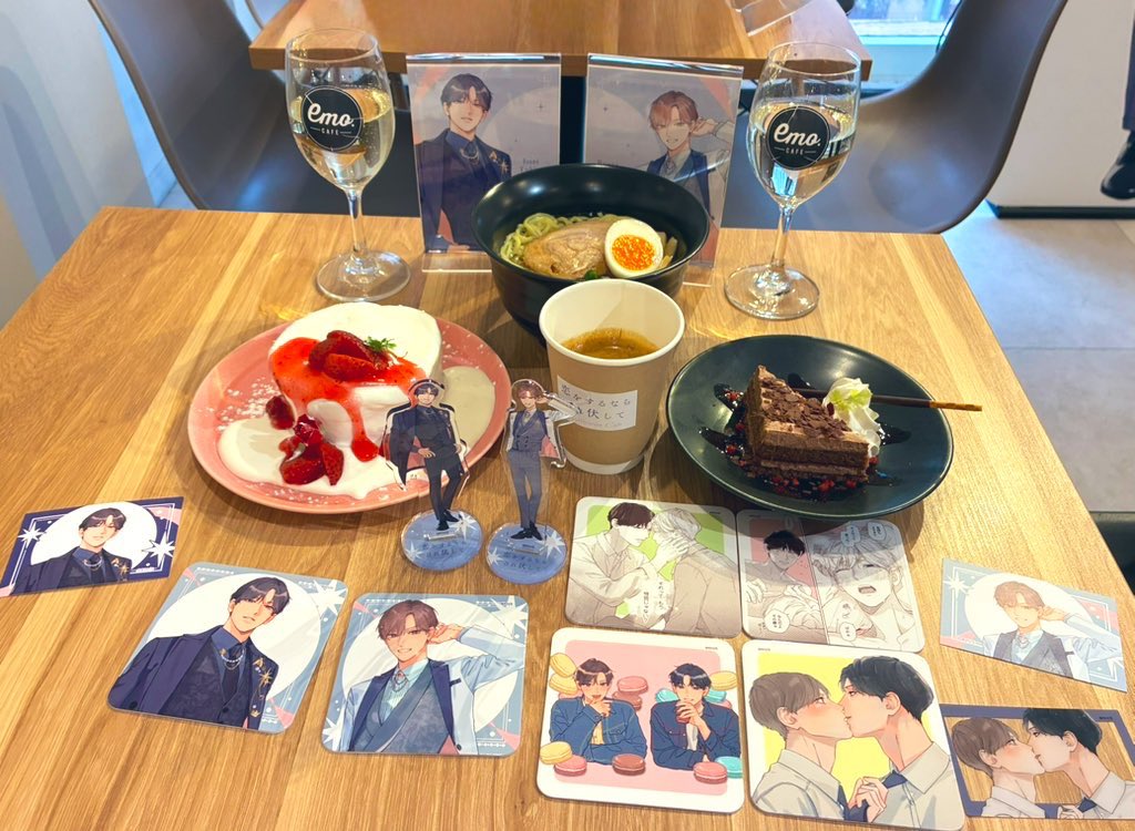 今日はぷよんちゃんと #恋をするならひれ伏して emocafeコラボに行き