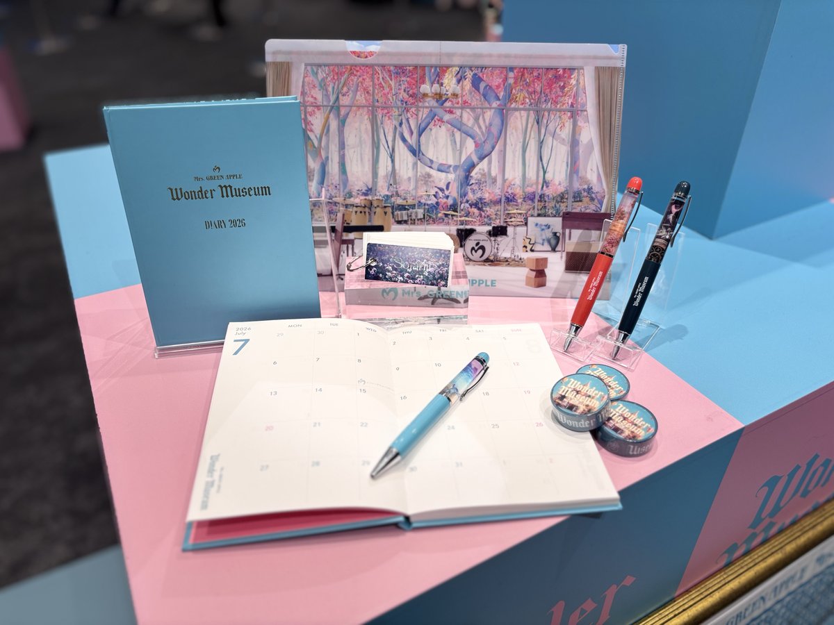 OFFICIAL GOODSのご紹介🍏 ￣V￣￣￣￣￣￣￣￣￣￣￣￣ 𝐌𝐫𝐬