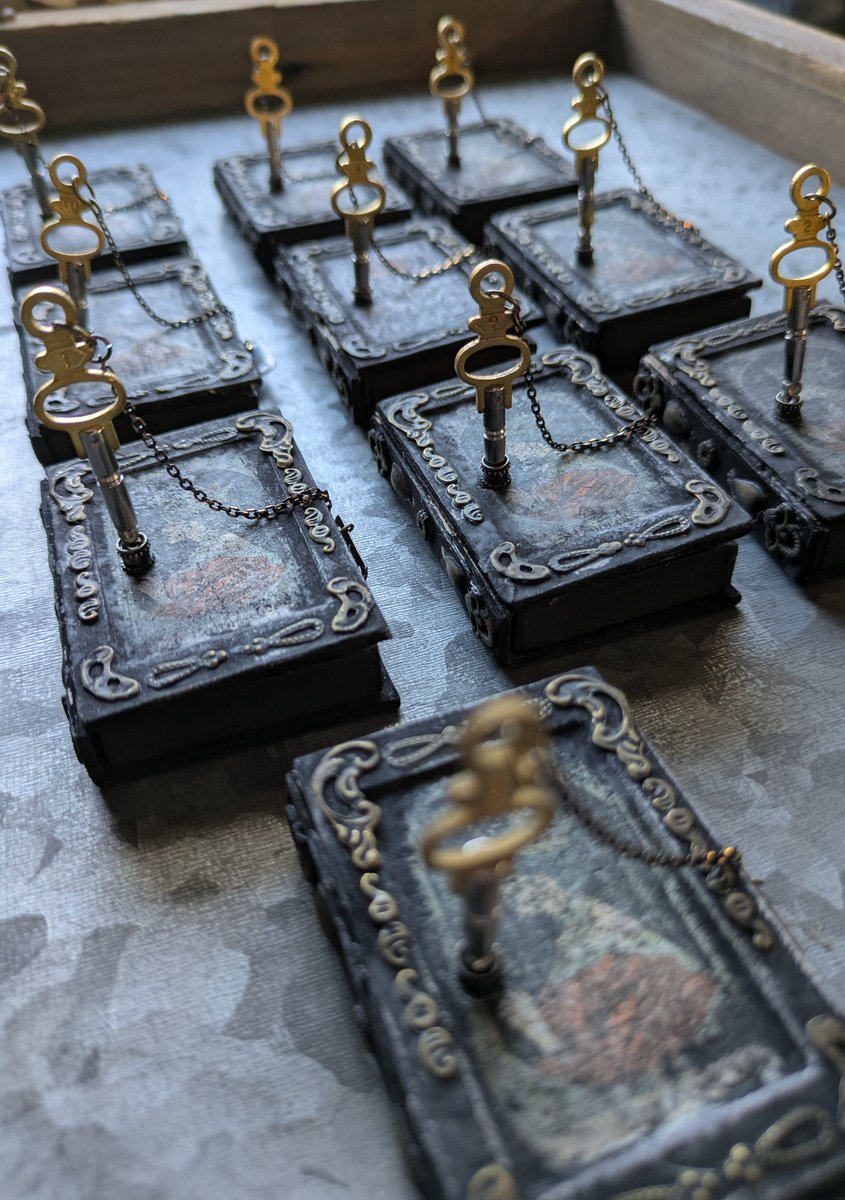 最果て古書店tile (@saihatetile) / Posts / X