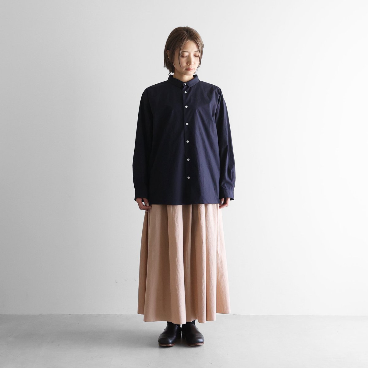 ばちばちタイプライタークロススモールカラービッグシャツ(ダーク