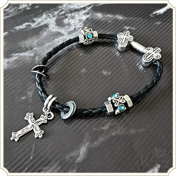 通販情報] @xstrangedreamx 様最新作 スカルの目がレッドに煌めく