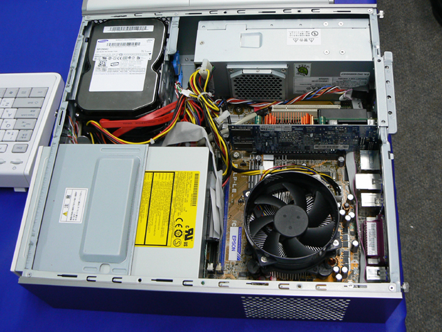 エプソン、60,900円からのスリムタワーPC