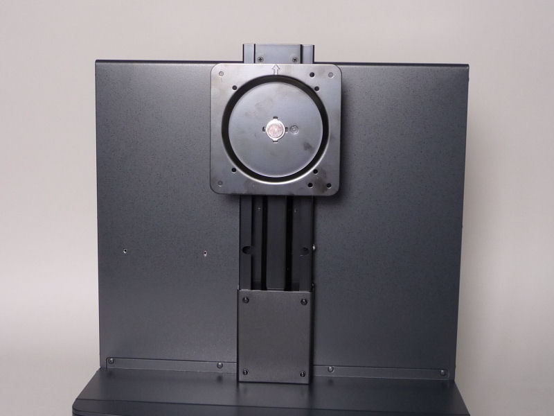 液晶一体型PCを自作できるケース3R SYSTEM「Ldorado」フォトレビュー