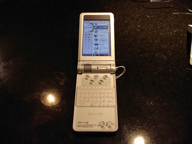 ソニー、XScaleとPalm OS 5を搭載したクリエPEG-NX60/70V