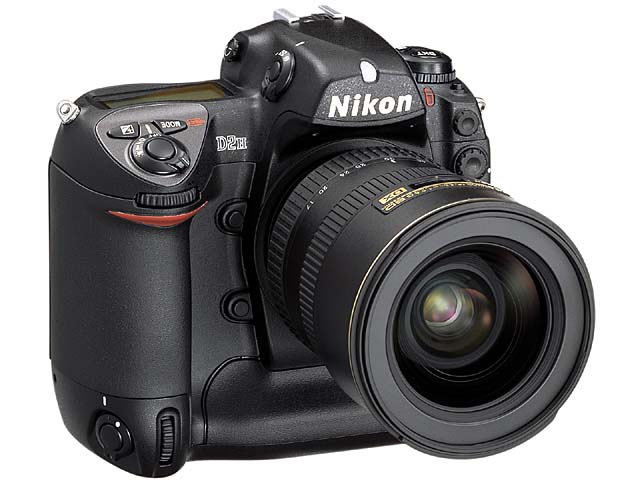 ニコン、自社製撮像素子を搭載したデジタル一眼レフ「D2H」