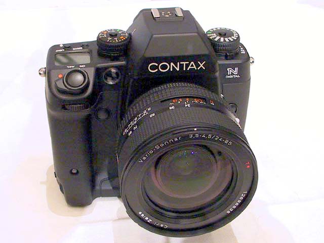 京セラ、35mmフィルムサイズCCD搭載のデジタル一眼レフ「CONTAX N
