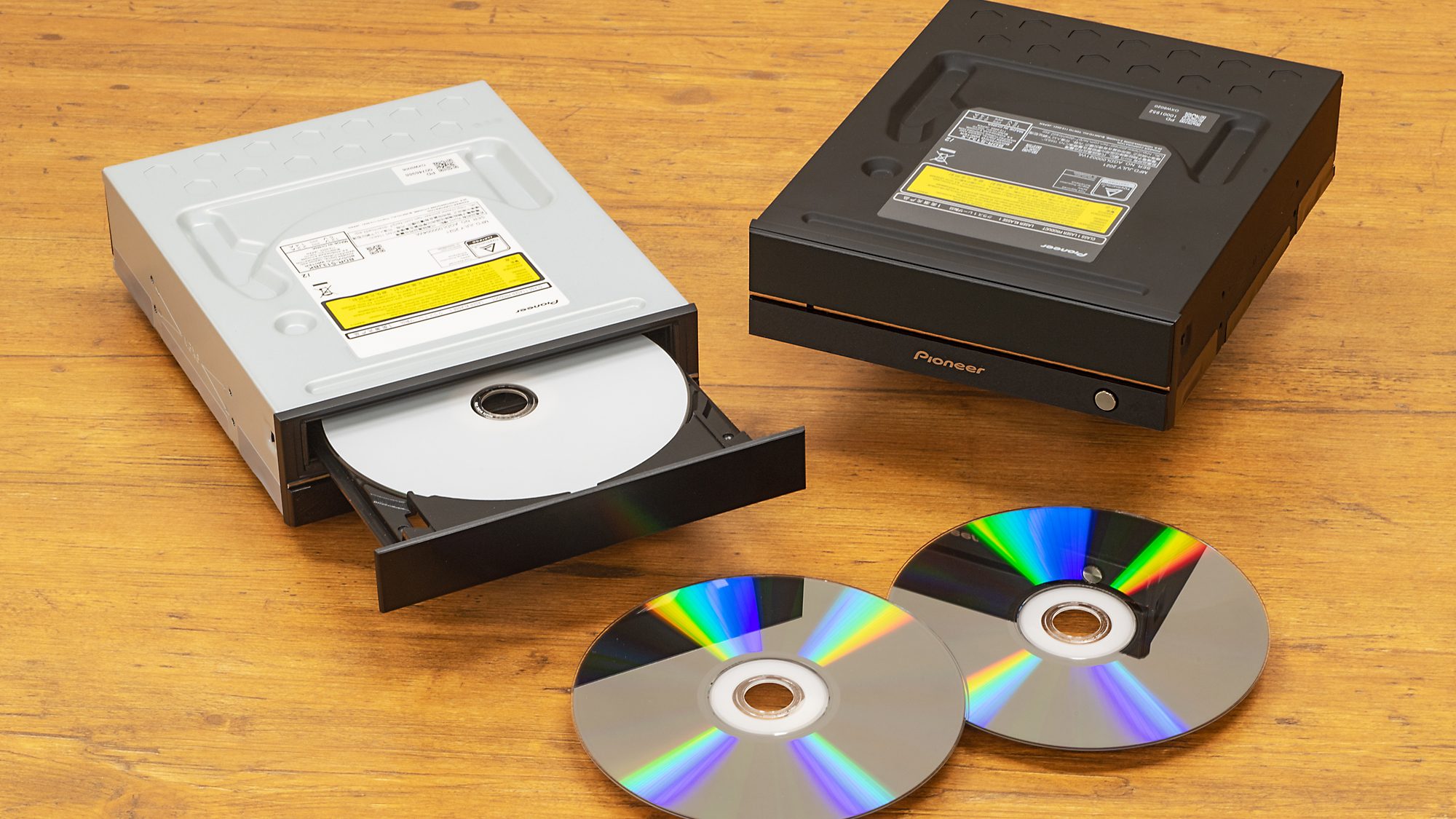 パイオニアから、性能だけでなくデザインまで徹底的にこだわった究極の