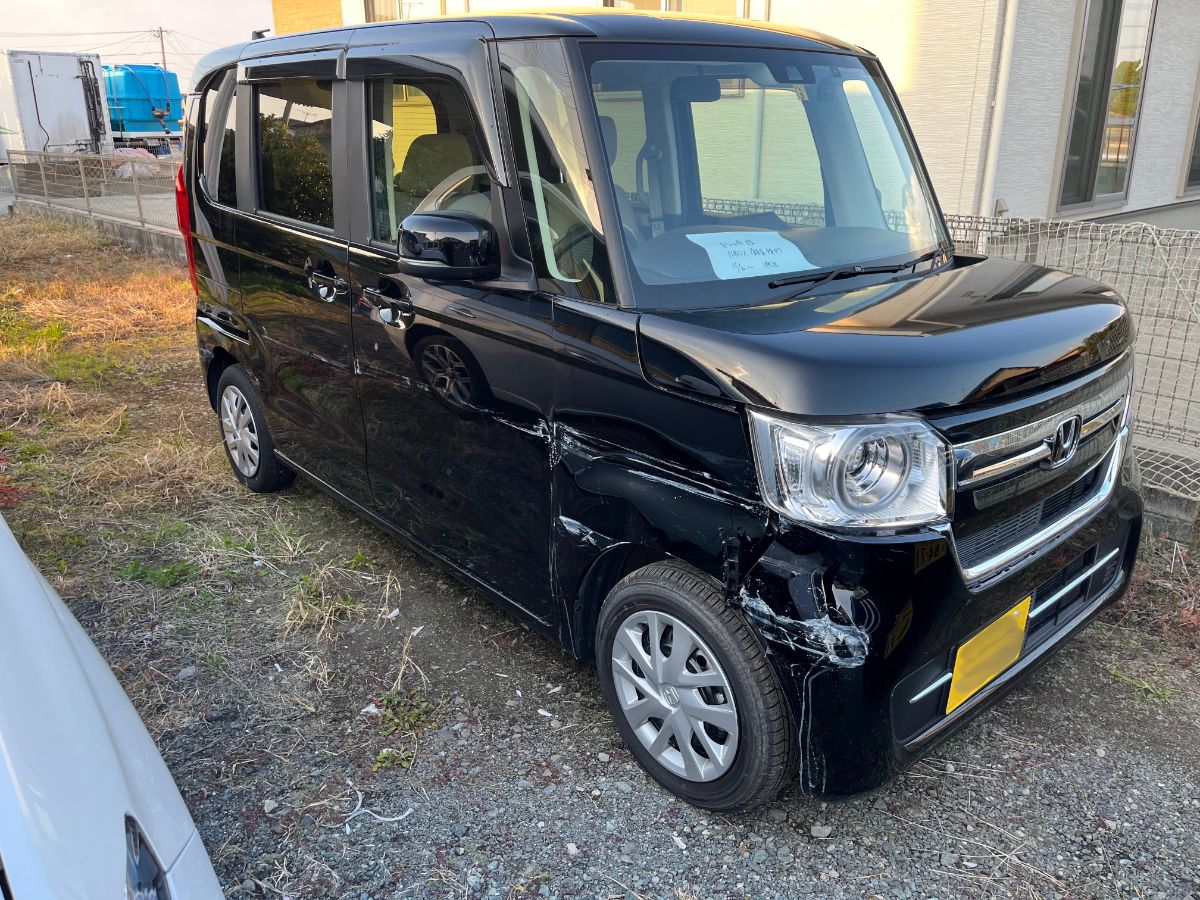 鈑金塗装で70万円の見積もりが42万円で修理完了したケースの紹介