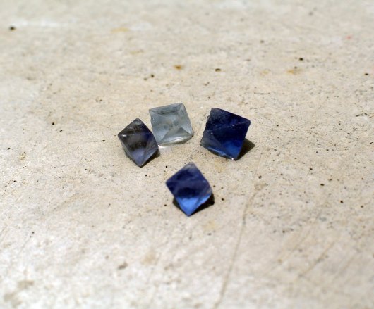 蛍石酔い、ニューメキシコ州ビンガム産八面体蛍石バージョン : 時計草