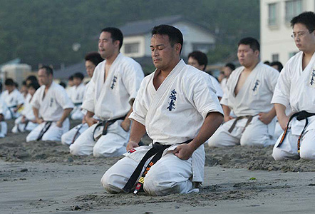 2人の世界チャンピオン その① 緑健児代表 : 実戦カラテ 大阪拳友会