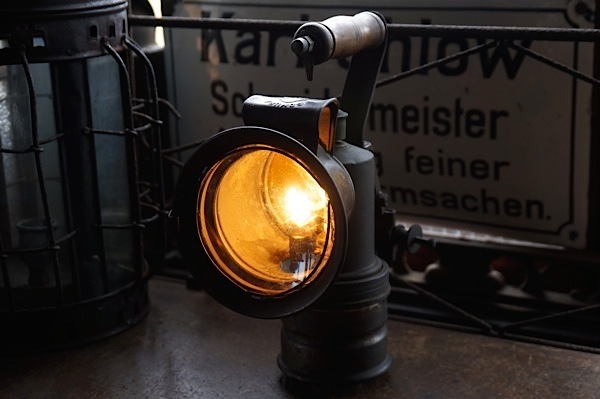 ISOMURA TOKYO 自転車カーバイトランプ : Inhalt 0 / Lindbergh Film