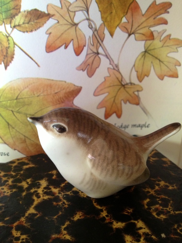 ○イギリスで出会ったロシアのフィギュリン/ロモノーソフ陶器 : 英国