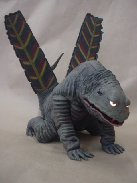 毒ガス怪獣ケムラーまもなく販売終了です : イーグルあれこれ雑記