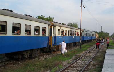 タイ国鉄のNゲージを作ってみた : 阪急沿線住民の戯れ言