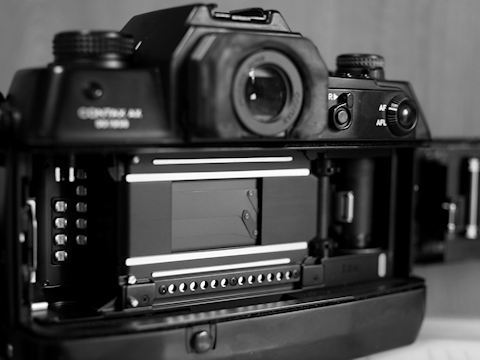 銀塩一眼レフ・クラッシックス（20）CONTAX AX : 【匠のデジタル工房