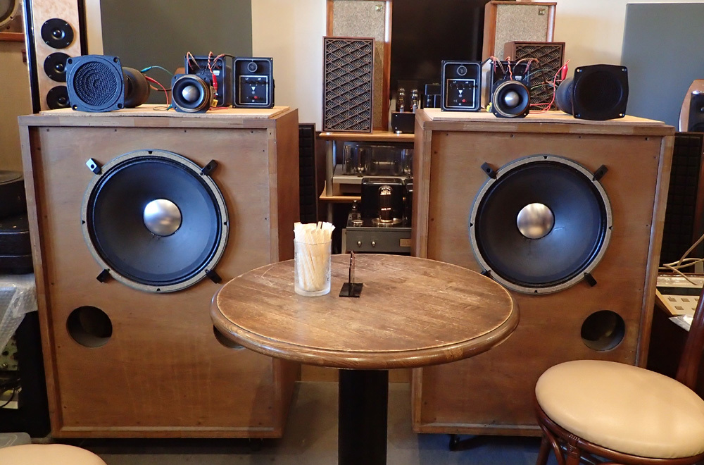 懐かしいJBL・スピーカーシステムの修理品が入ってきました