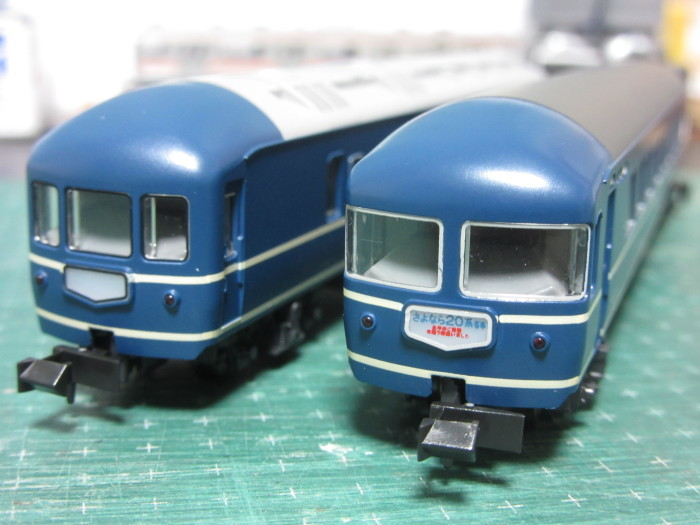 カトー・「さよなら20系客車」セット : 赤い電車は臼い線