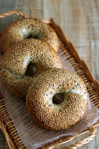 ごまごまベーグル！ごまは成形時に付ける！ : Takacoco Kitchen