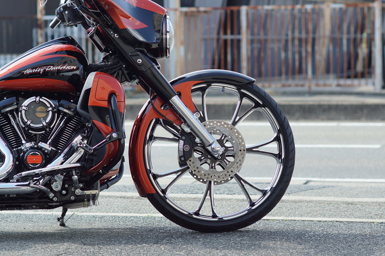 FLHX CVO 26インチフロントホイール : custom factory noys blog