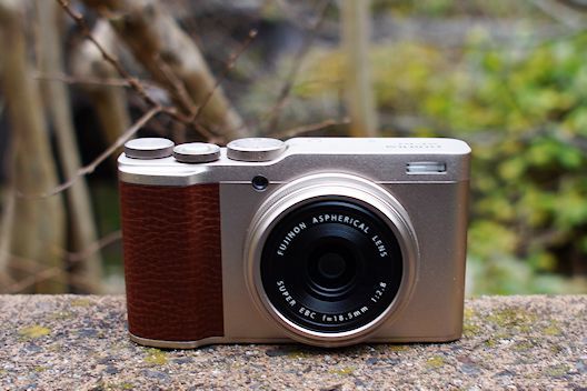 コンパクト・デジタル・クラッシックス（7）FUJIFILM XF10 : 【匠の