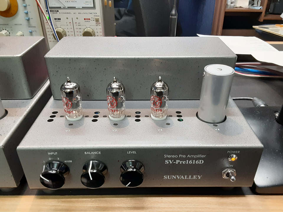 真空管アンプはどこまで音が良くなるか？”第二回「プリアンプを足して
