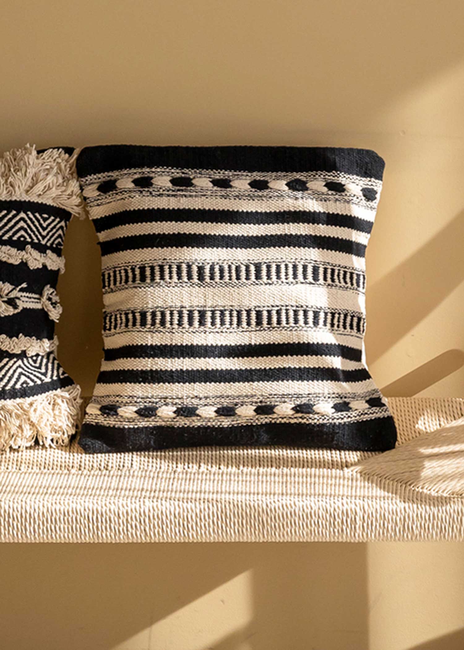 209037-0.jpg?crop=center&