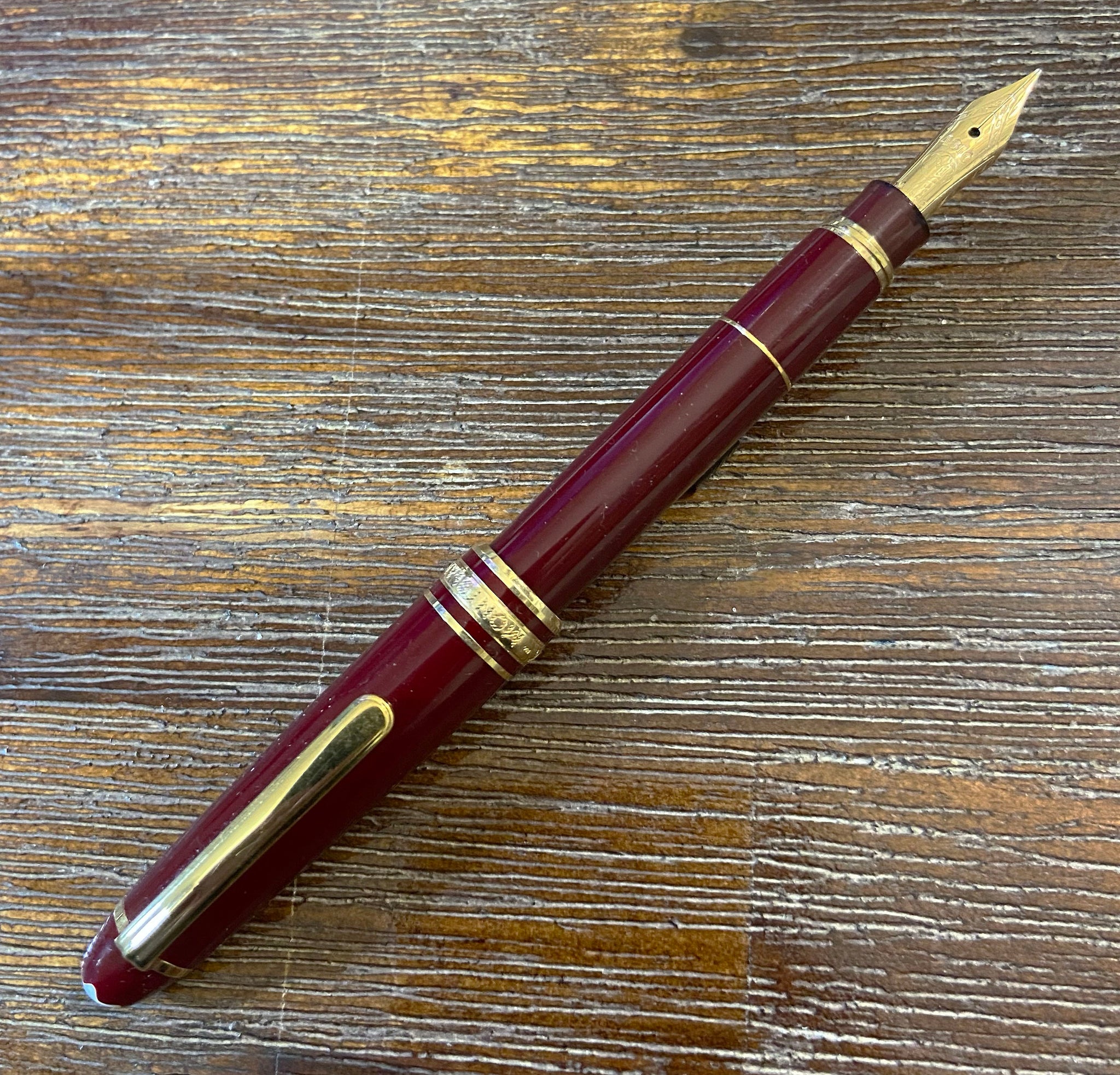 Montblanc, 114 Mozart Miniature, Bordeaux