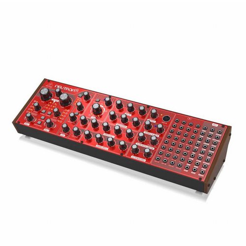 Behringer Neutron Synthesizer | Lebanon | Per-vurt
