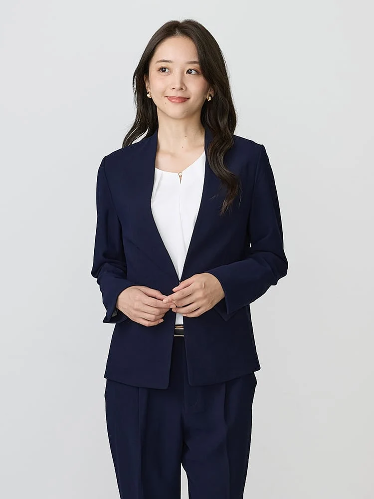 ネイビー バックサテンジョーゼットスーツ ノーカラージャケット