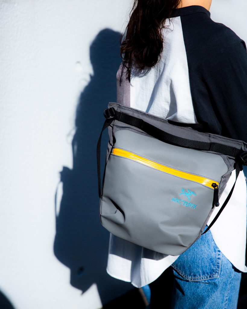 ストリートに馴染むグレーを纏った ［ビームス ボーイ］スペシャルモデル