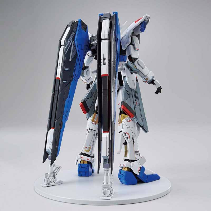 FULL MECHANICS 1/100 THE GUNDAM BASE LIMITED ZGMF-X10A FREEDOM