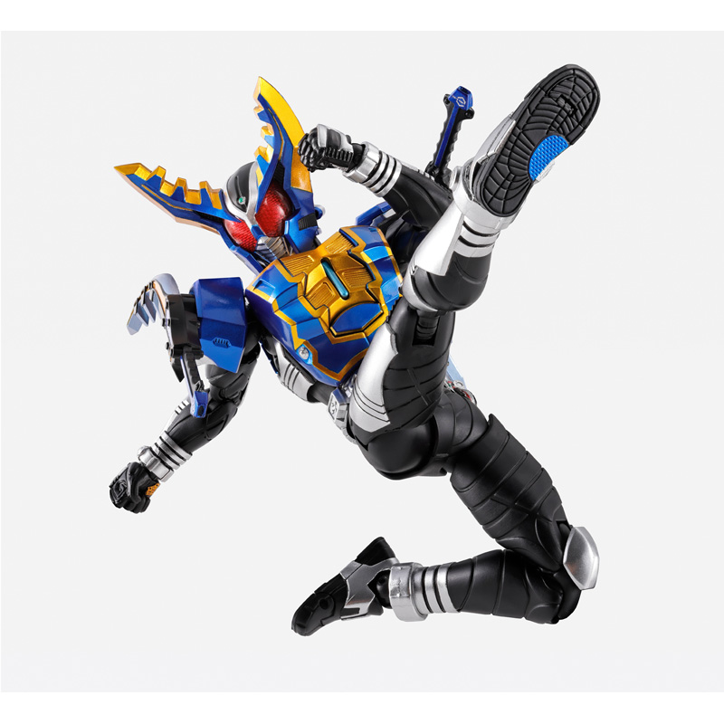 S.H.Figuarts (SHINKOCCHOU SEIHOU) MASKED RIDER GATACK HYPER FORM
