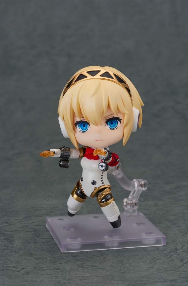 ペルソナ3 リロード』より、「アイギス」のフィギュアが 一挙3体登場