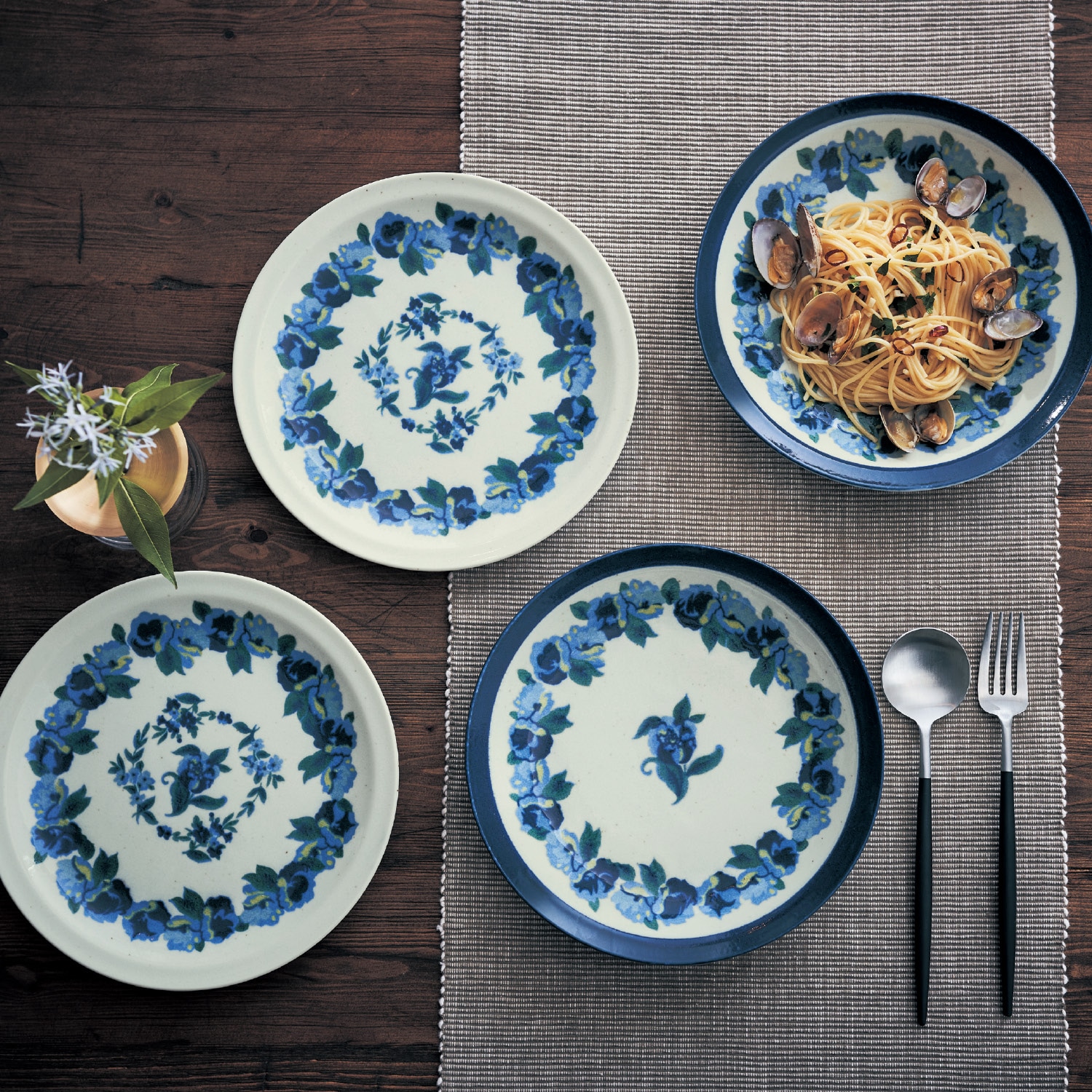 ヨーロッパヴィンテージ柄の美濃焼プレート2枚セット【日本製】（お皿