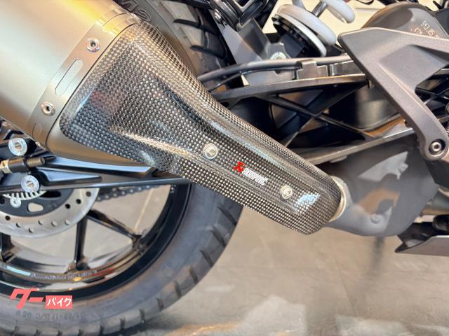 KTM 250アドベンチャー 未使用車 AKRAPOVICマフラー