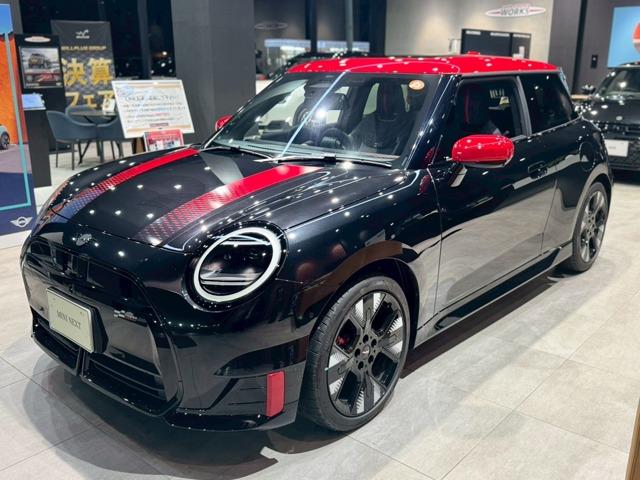 ミニ MINI 3 DOOR 2024年モデル JOHN COOPER WORKS Eの価格・性能