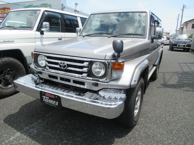 トヨタ ランドクルーザー70 1984年モデル ZX 4WD (4ドア)の価格・性能