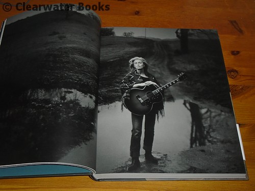 American Music. by ANNIE LEIBOVITZ.: Fine Hardcover (2003) 1st