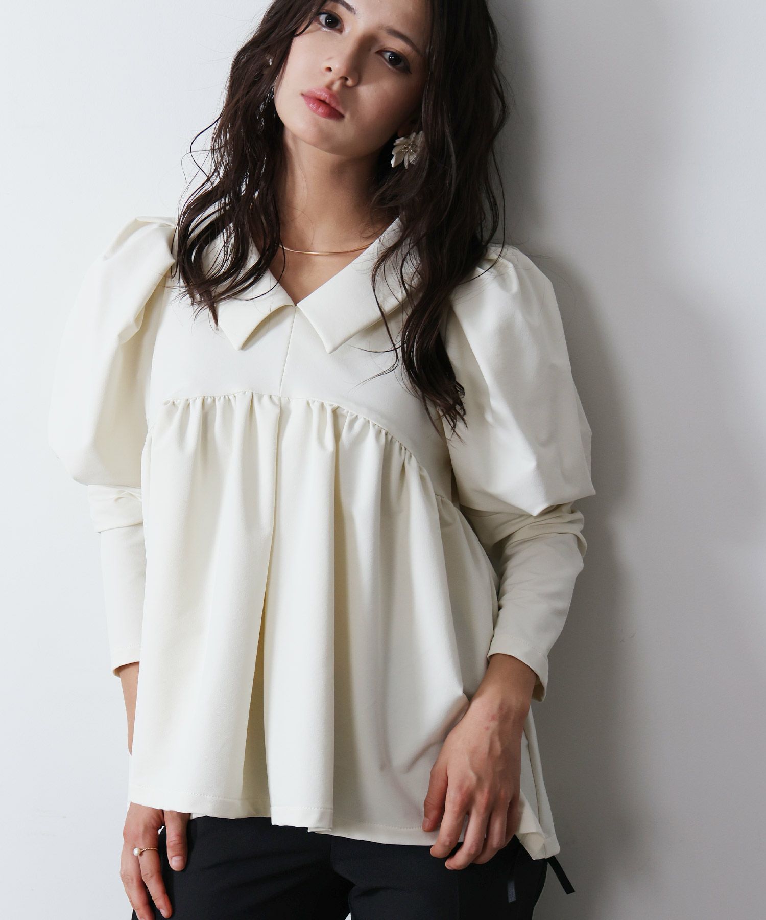 ビッグカラーペプラムブラウス | PICCIN (ピッチン) 公式通販