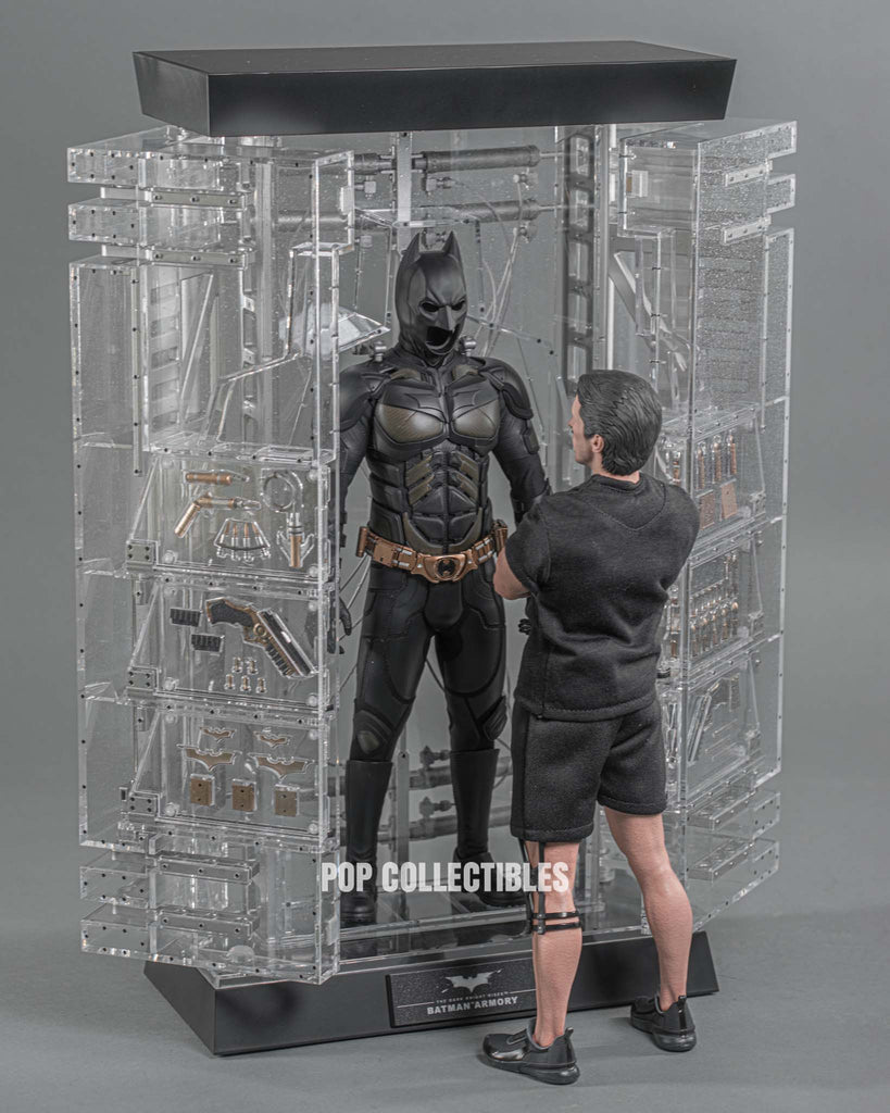 Hot Toys MMS702 The Dark Knight Rises: Batman Armory with Bruce