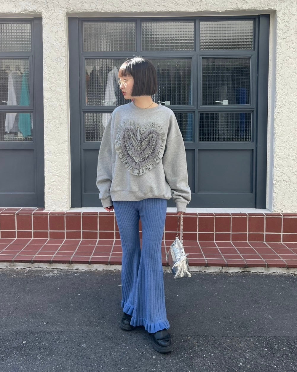 Cotton lace heart sweatshirt (gray)