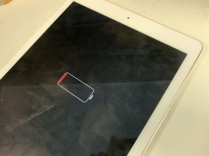 iPad郵送格安修理店]iPad Pro 9.7の内蔵バッテリー交換修理価格が12780