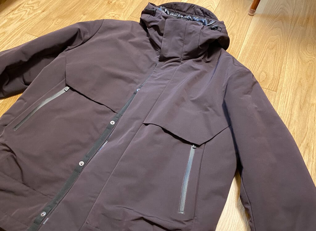 ユニクロ+Jのオーバーサイズダウンパーカの着用感をレビュー