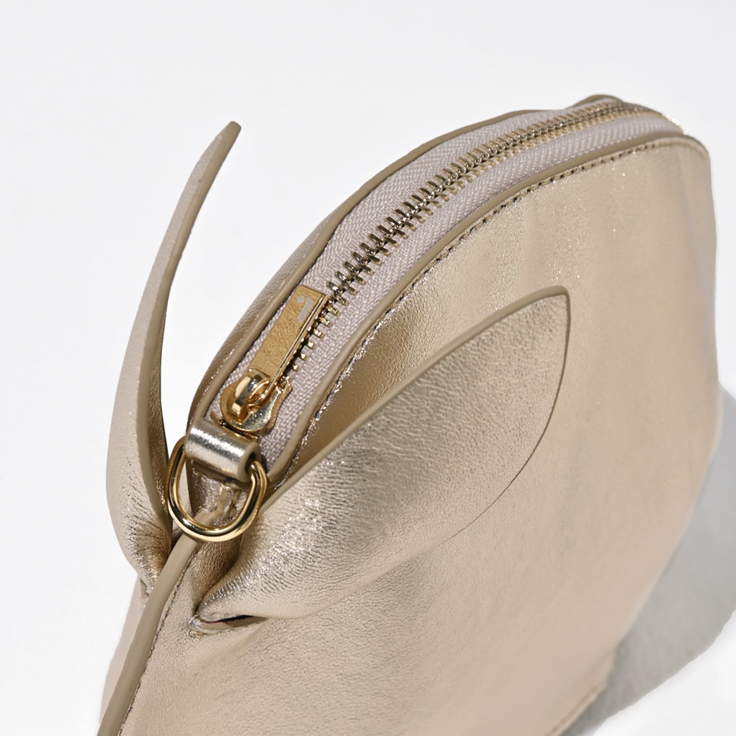 Usagi leather pouch shoulder bag – pourL-onlinestore