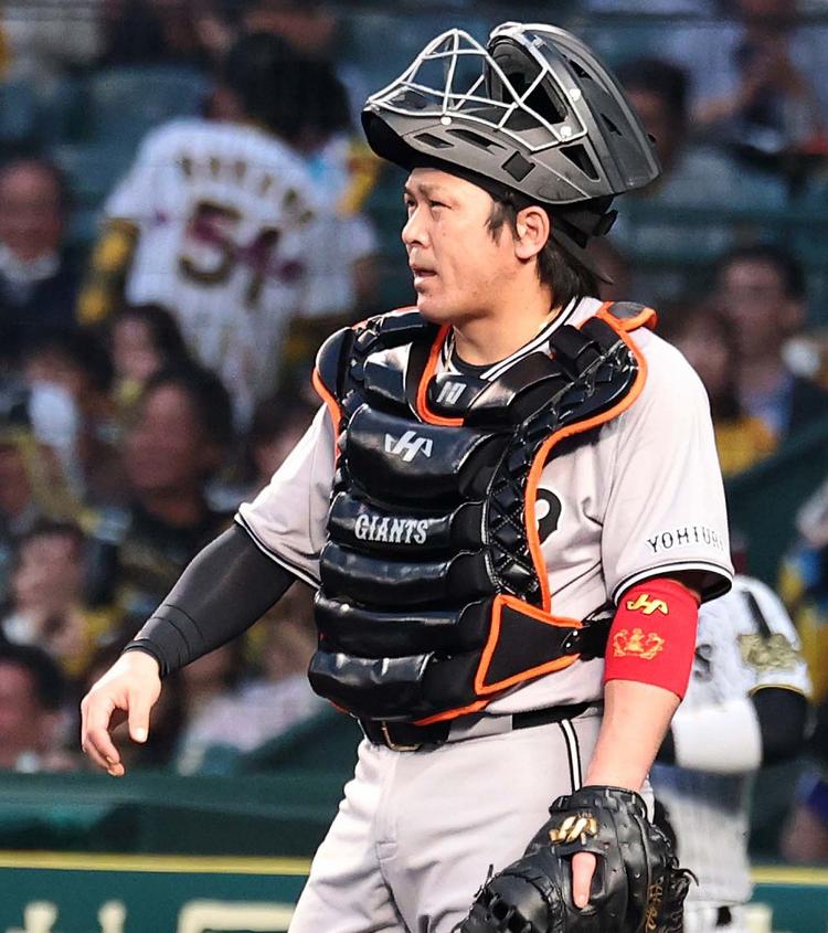 甲斐 拓也 | 選手情報 | 読売ジャイアンツ（巨人軍）公式サイト