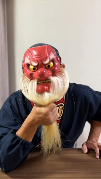 お面作家による「天狗のお面」のメイキングが358万回再生 「美しい