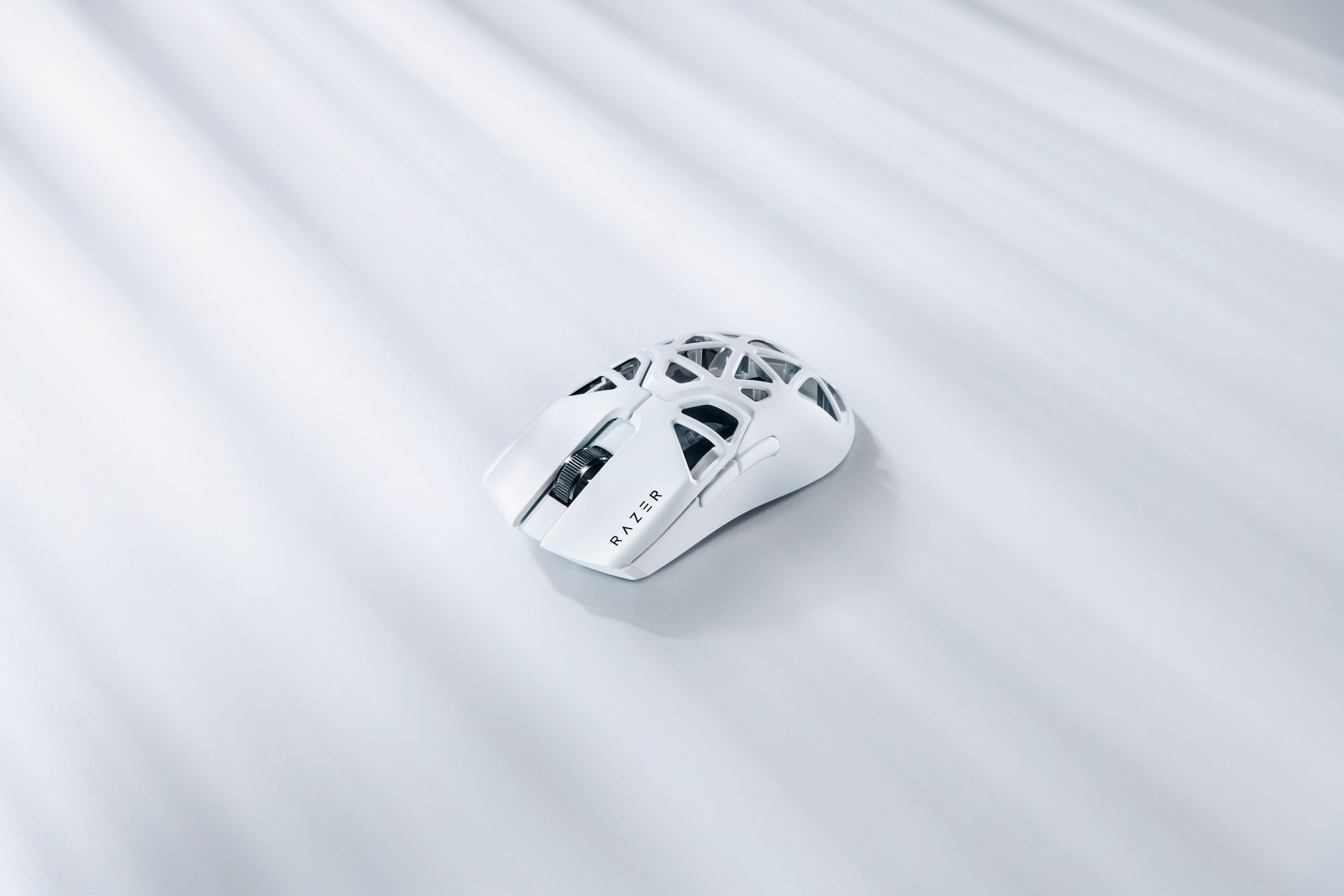 Introducing the Razer Viper Mini Signature Edition in White - A