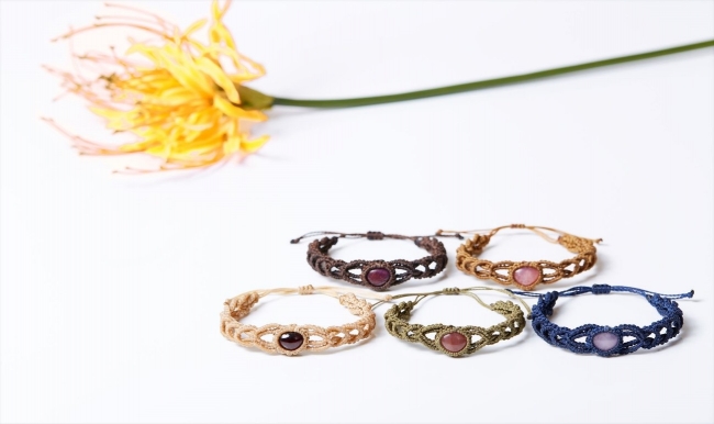 囚われのパルマ Refrain』より鉱石のブレスレットが11月13日よりご予約